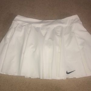White nike tennis skirt